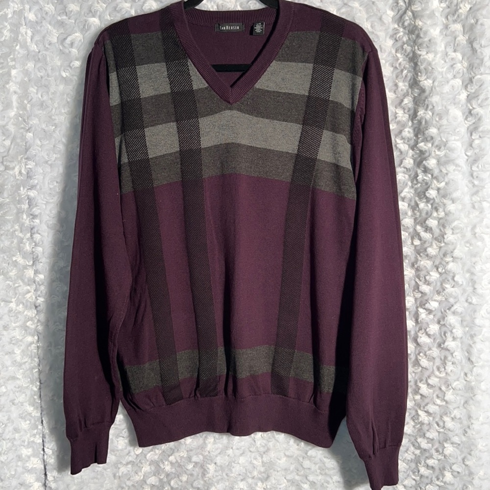 VanHeusen mens V Neck sweater